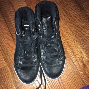 G BY GUESS UNWORN BLACK SNEAKERS